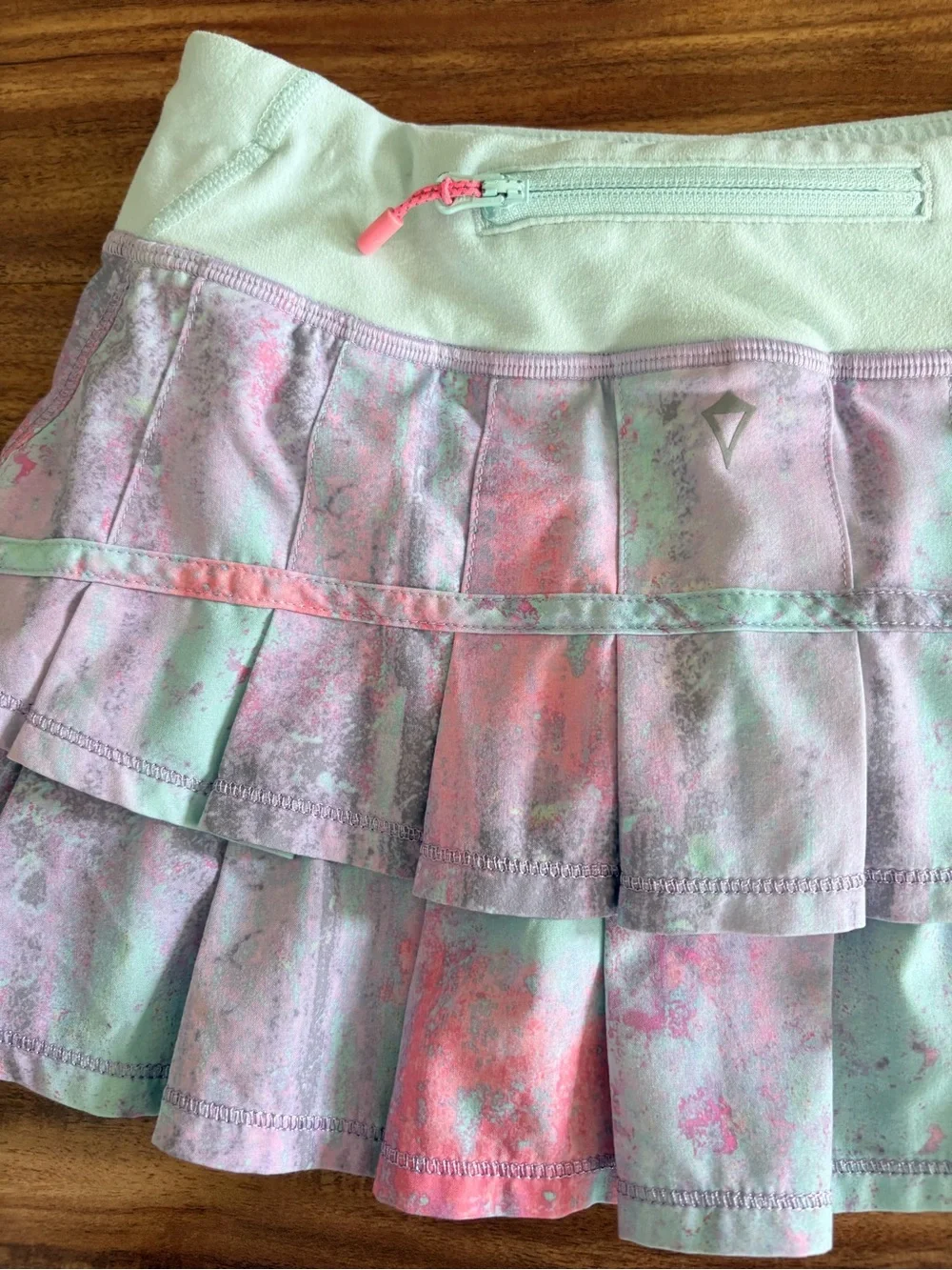 Ivivva by lululemon Girls Pastel Set the Pace Pleated Skirt Skort Size 8
